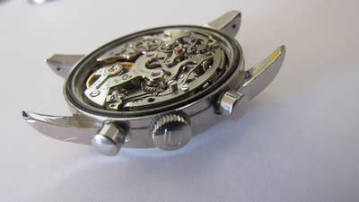 Universal Geneve Compax modified Valjoux Cal. 72, 130